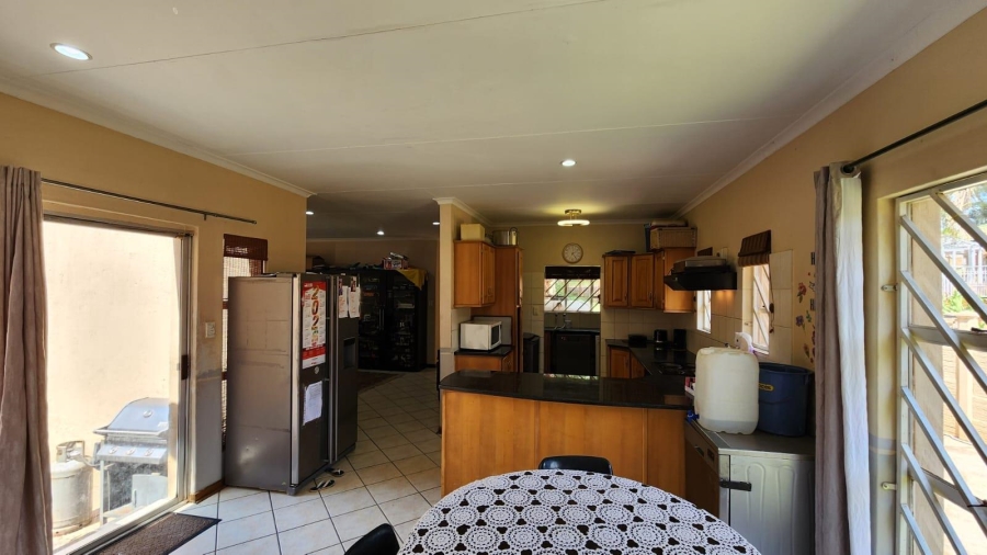 To Let 4 Bedroom Property for Rent in Cashan North West